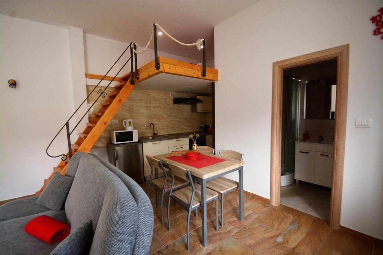 Kala And Tina Apartments ポドストラナ エクステリア 写真