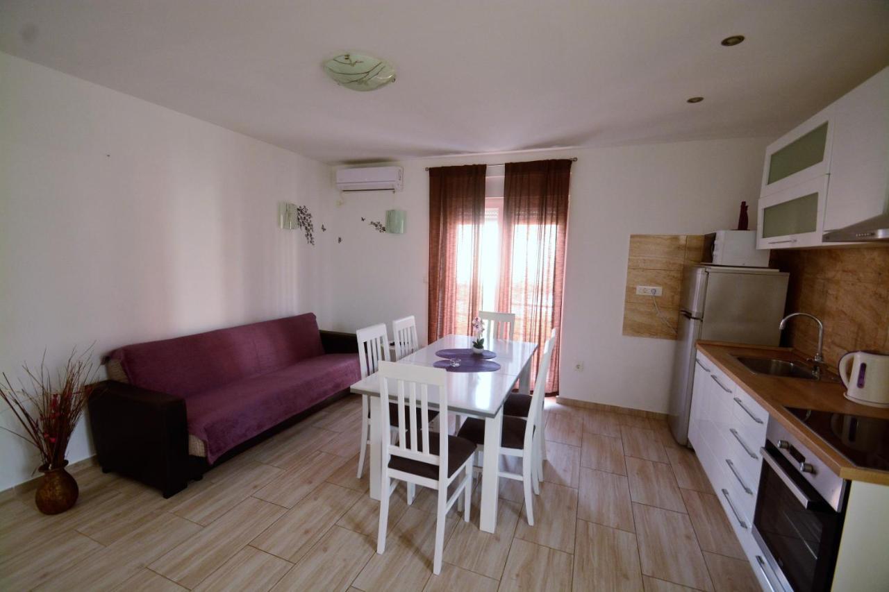 Kala And Tina Apartments ポドストラナ エクステリア 写真
