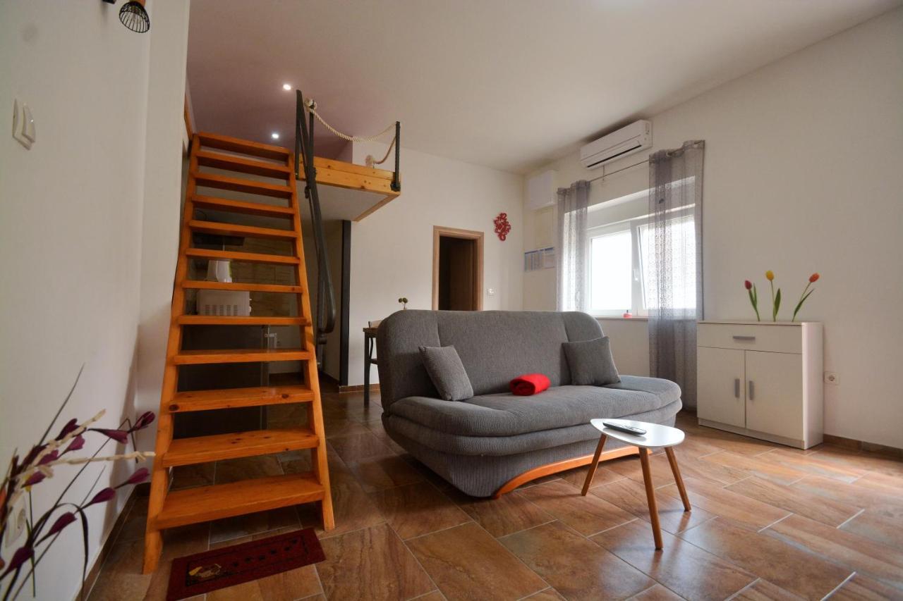 Kala And Tina Apartments ポドストラナ エクステリア 写真