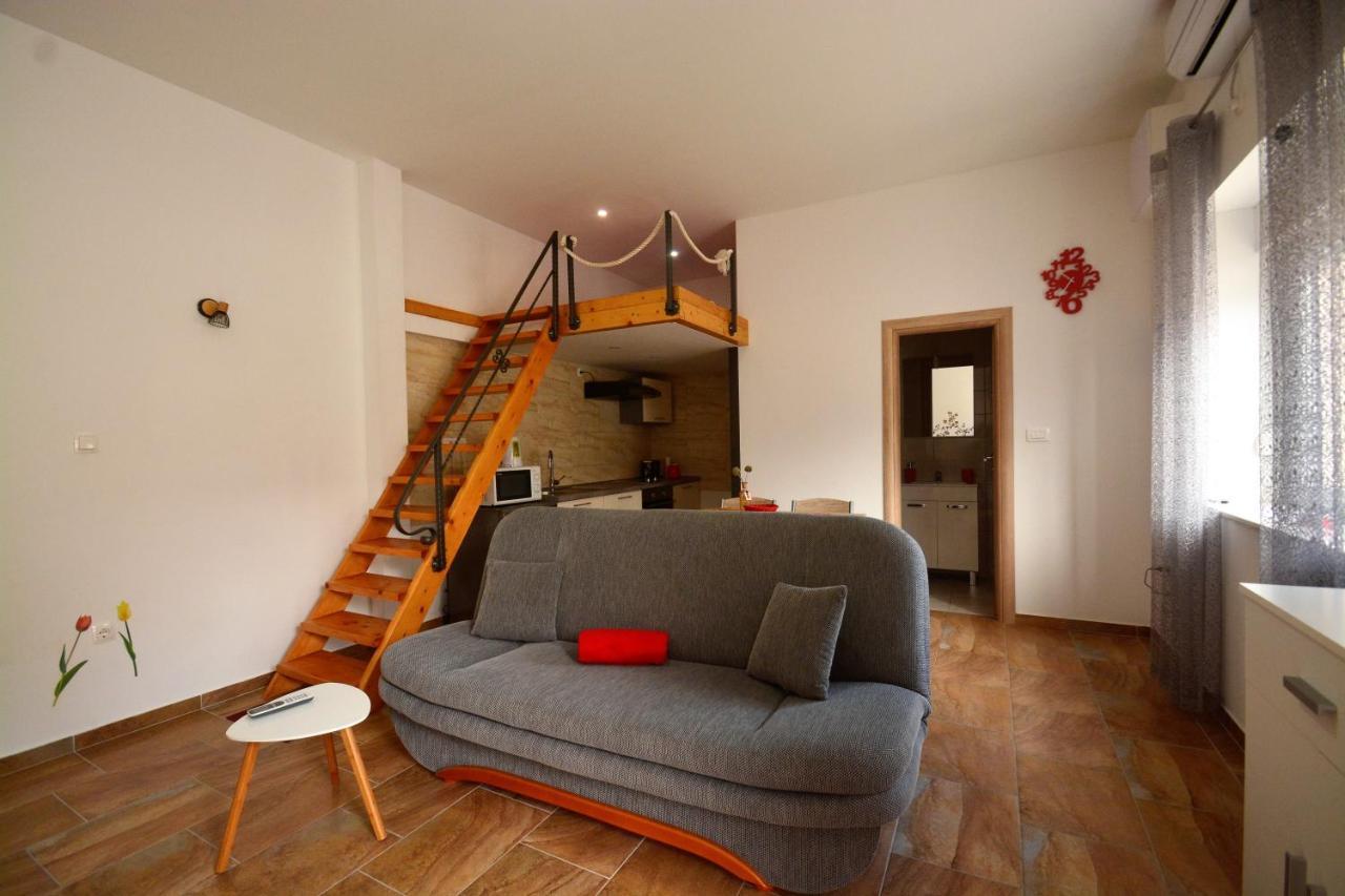 Kala And Tina Apartments ポドストラナ エクステリア 写真