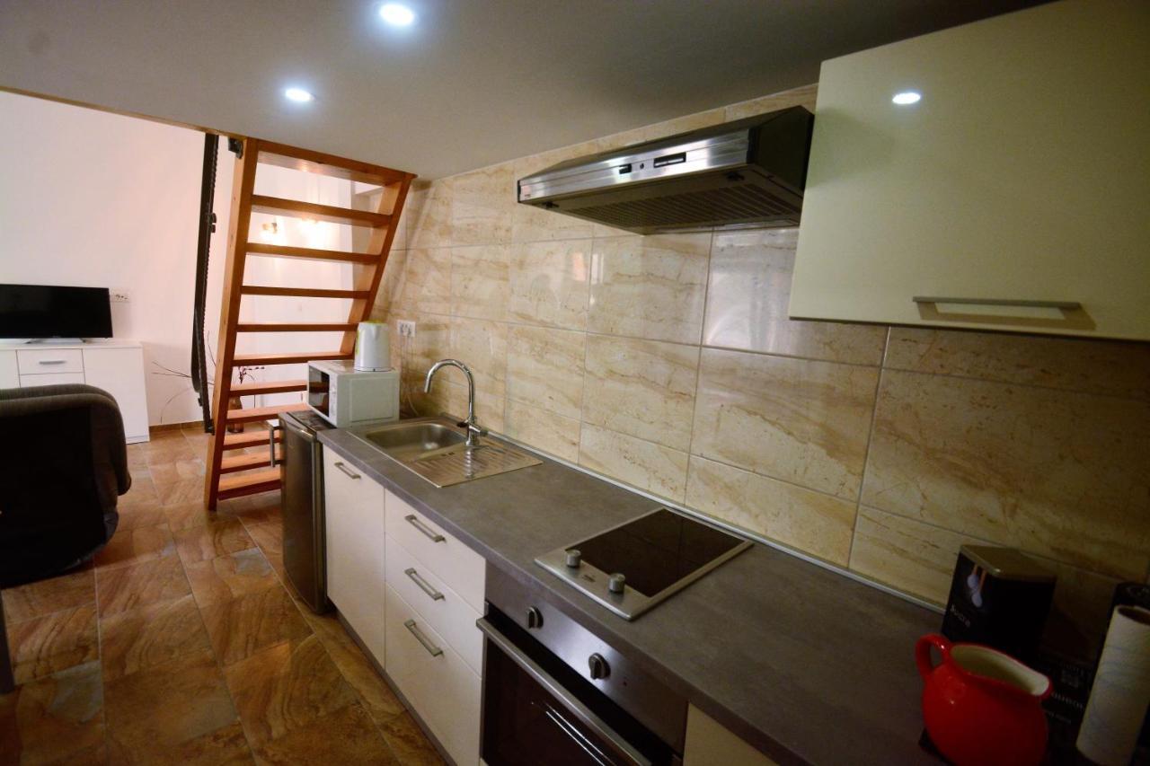 Kala And Tina Apartments ポドストラナ エクステリア 写真